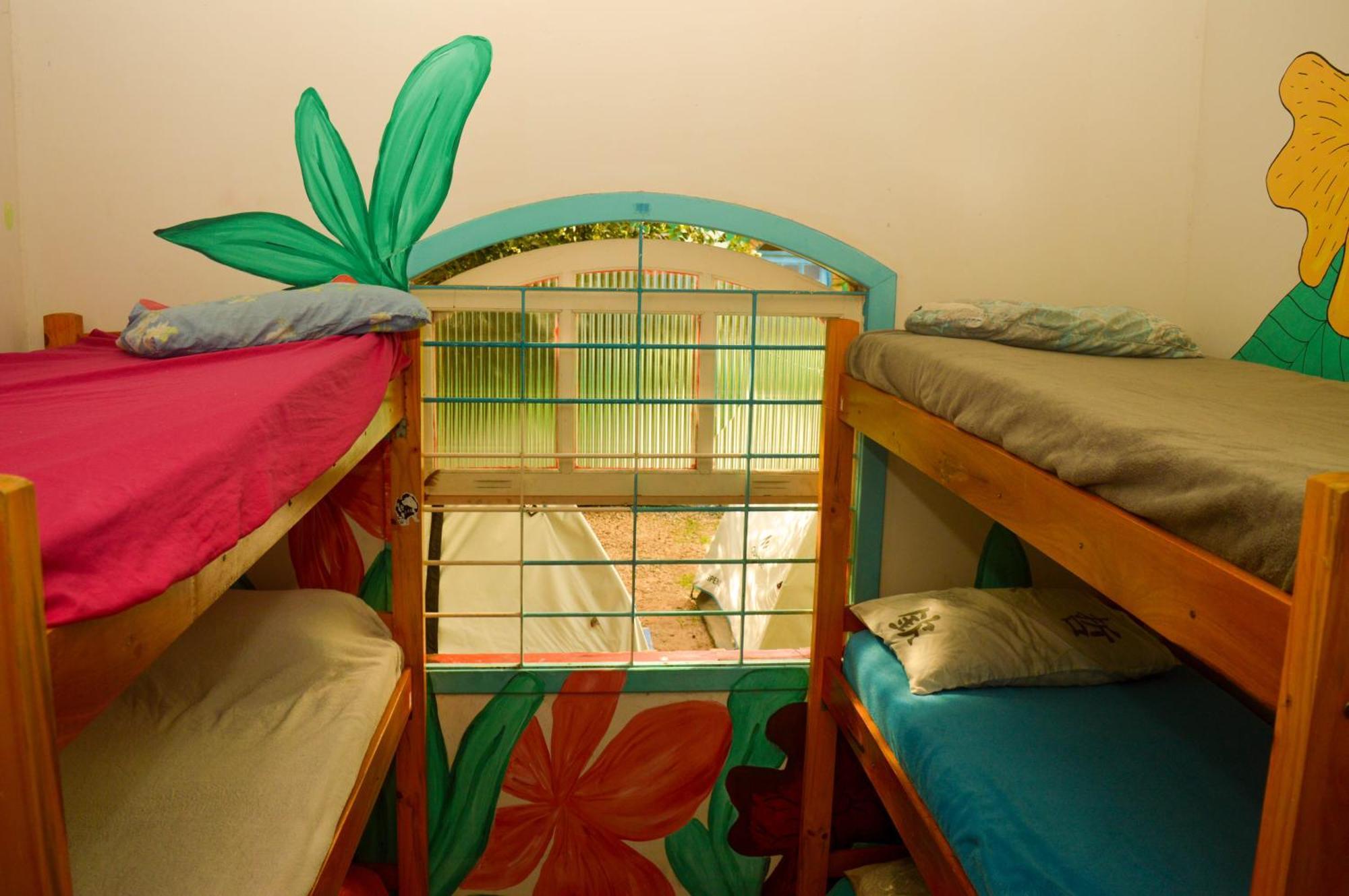 Hostel Tropico De Capricornio - Itagua Ubatuba Rom bilde